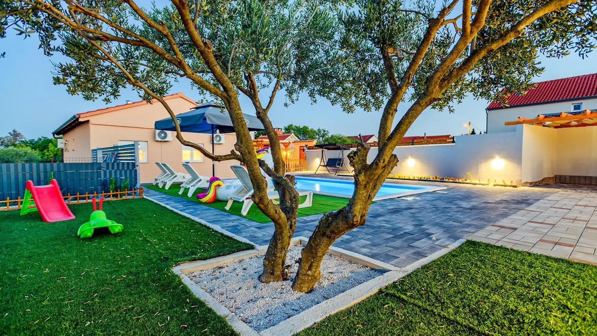 Countryside Holiday Home - Pool - Big Terrace Benkovac 0*,