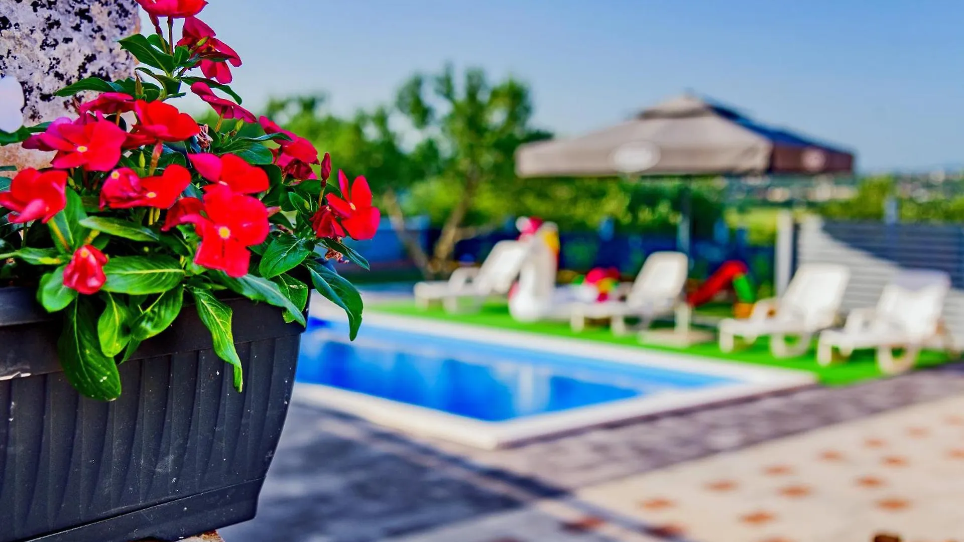 Countryside Holiday Home - Pool - Big Terrace Benkovac